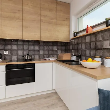 Solvo With Balcony & Parking Przymorze By Renters Gdansk