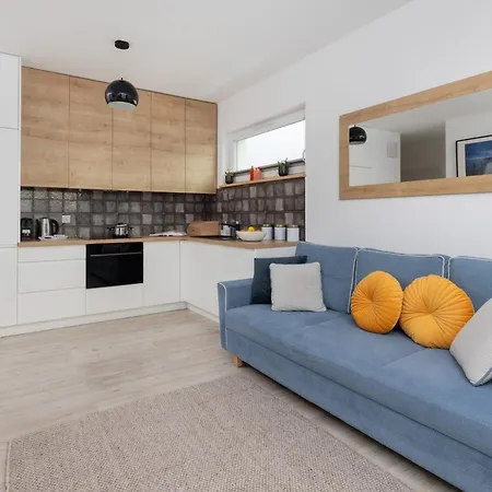 Solvo With Balcony & Parking Przymorze By Renters Apartment *