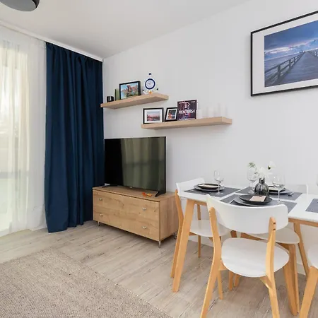Solvo With Balcony & Parking Przymorze By Renters Apartment Gdansk